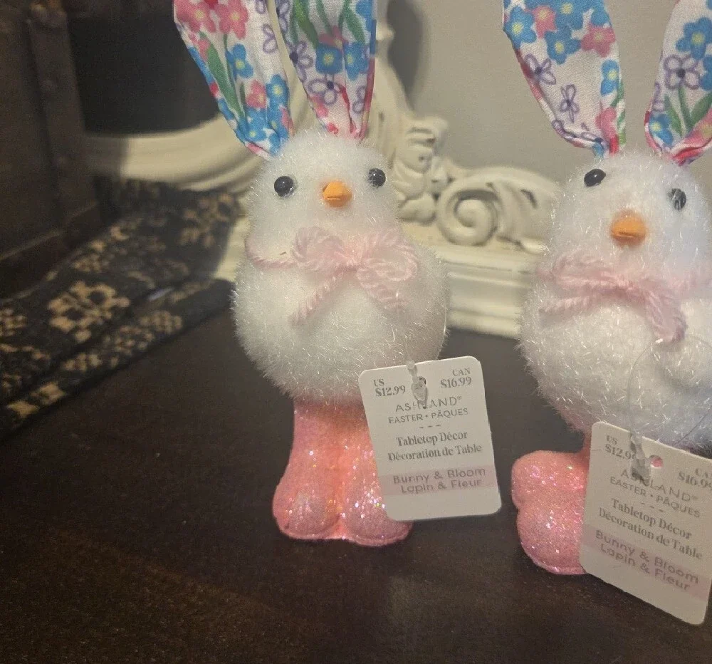 Easter Chicks In Rainboots - Picture 2 of 3